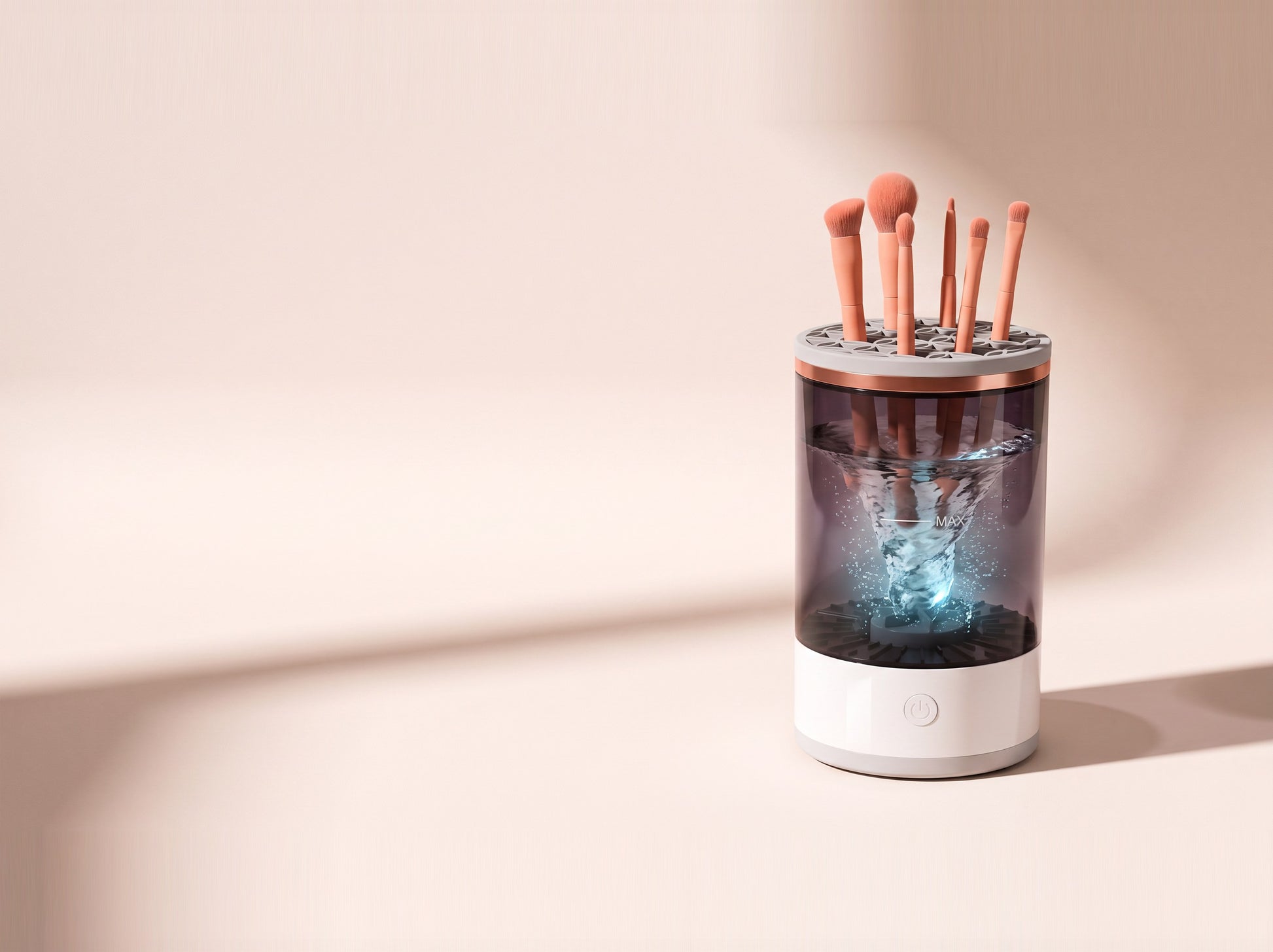 The cleaner running with six brushes in the lid and water spinning inside